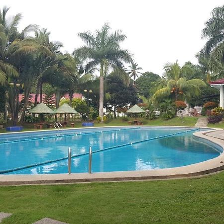 Phil Oasis Hotel & Resort Silang Kültér fotó