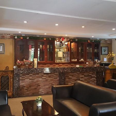 Phil Oasis Hotel & Resort Silang Kültér fotó