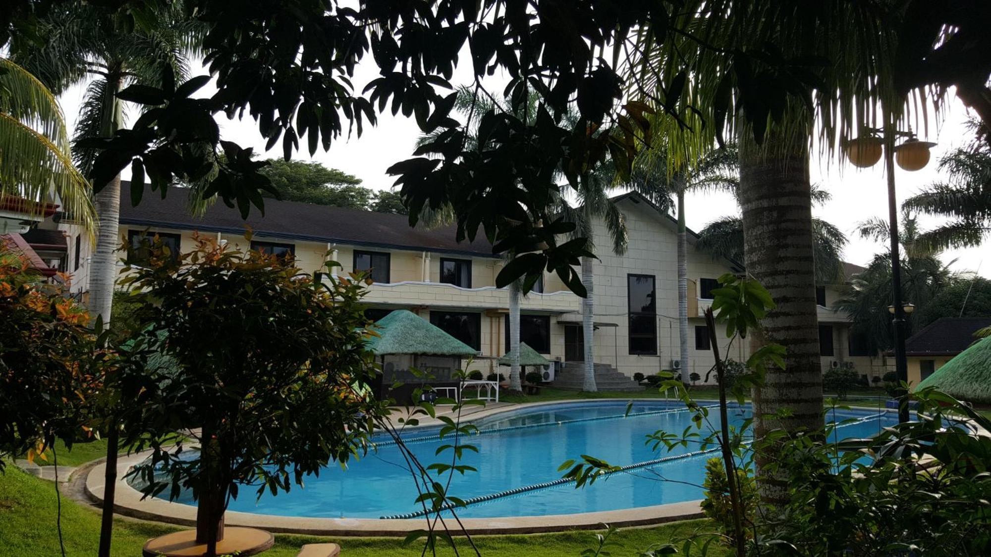 Phil Oasis Hotel & Resort Silang Kültér fotó