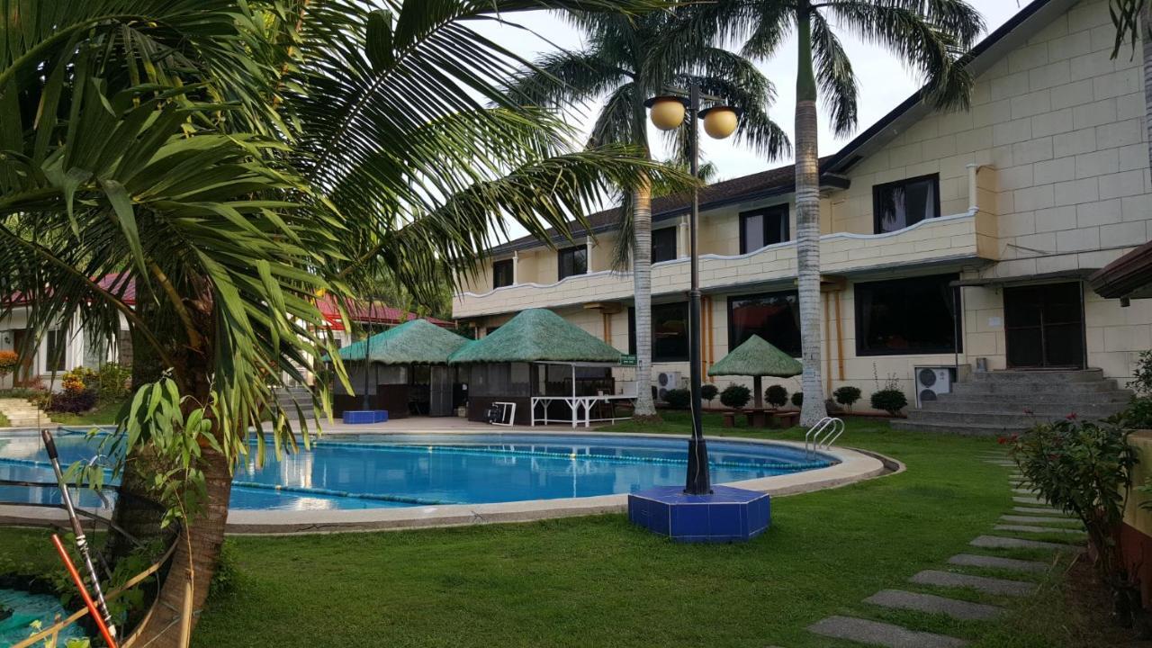 Phil Oasis Hotel & Resort Silang Kültér fotó