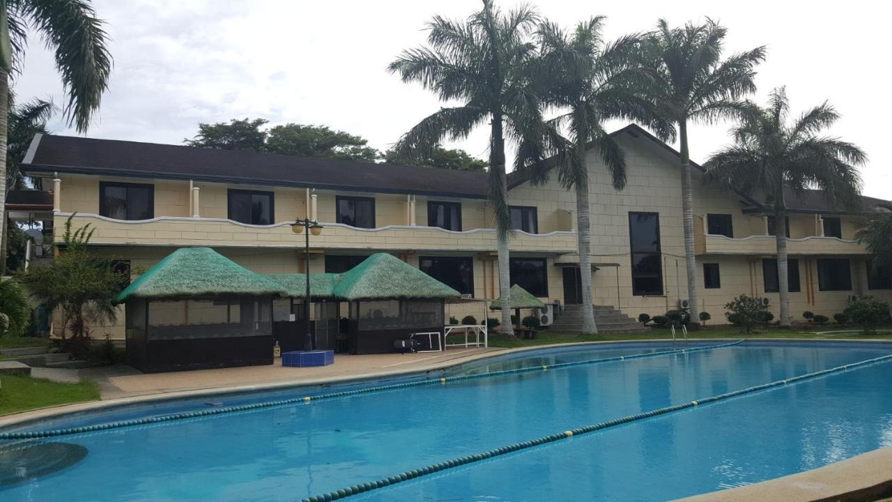 Phil Oasis Hotel & Resort Silang Kültér fotó