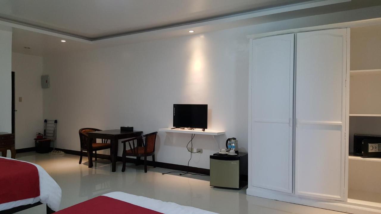 Phil Oasis Hotel & Resort Silang Kültér fotó