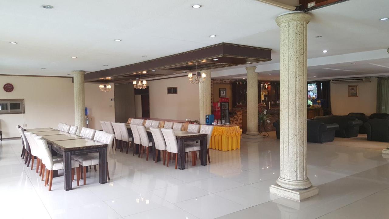 Phil Oasis Hotel & Resort Silang Kültér fotó