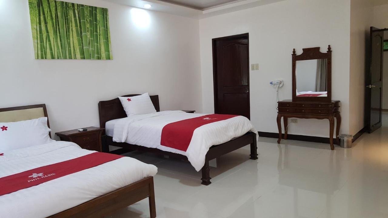 Phil Oasis Hotel & Resort Silang Kültér fotó